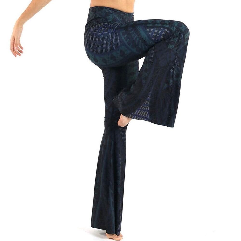 YD Yoga Democracy Original Bell Bottom Yoga Pants in Warrior One Size M